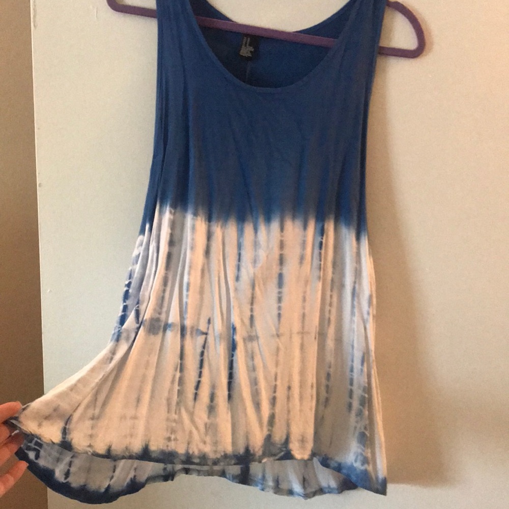 Blue and white tank